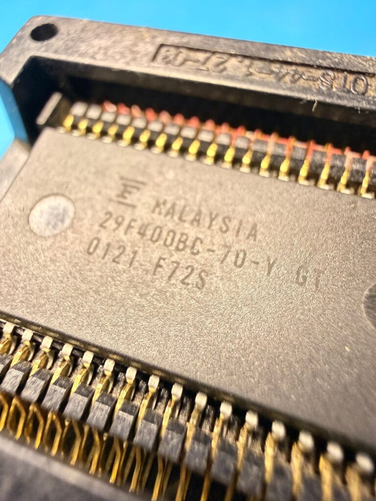 The flash memory itself. 4Mbit, 16bit worked like a charm!